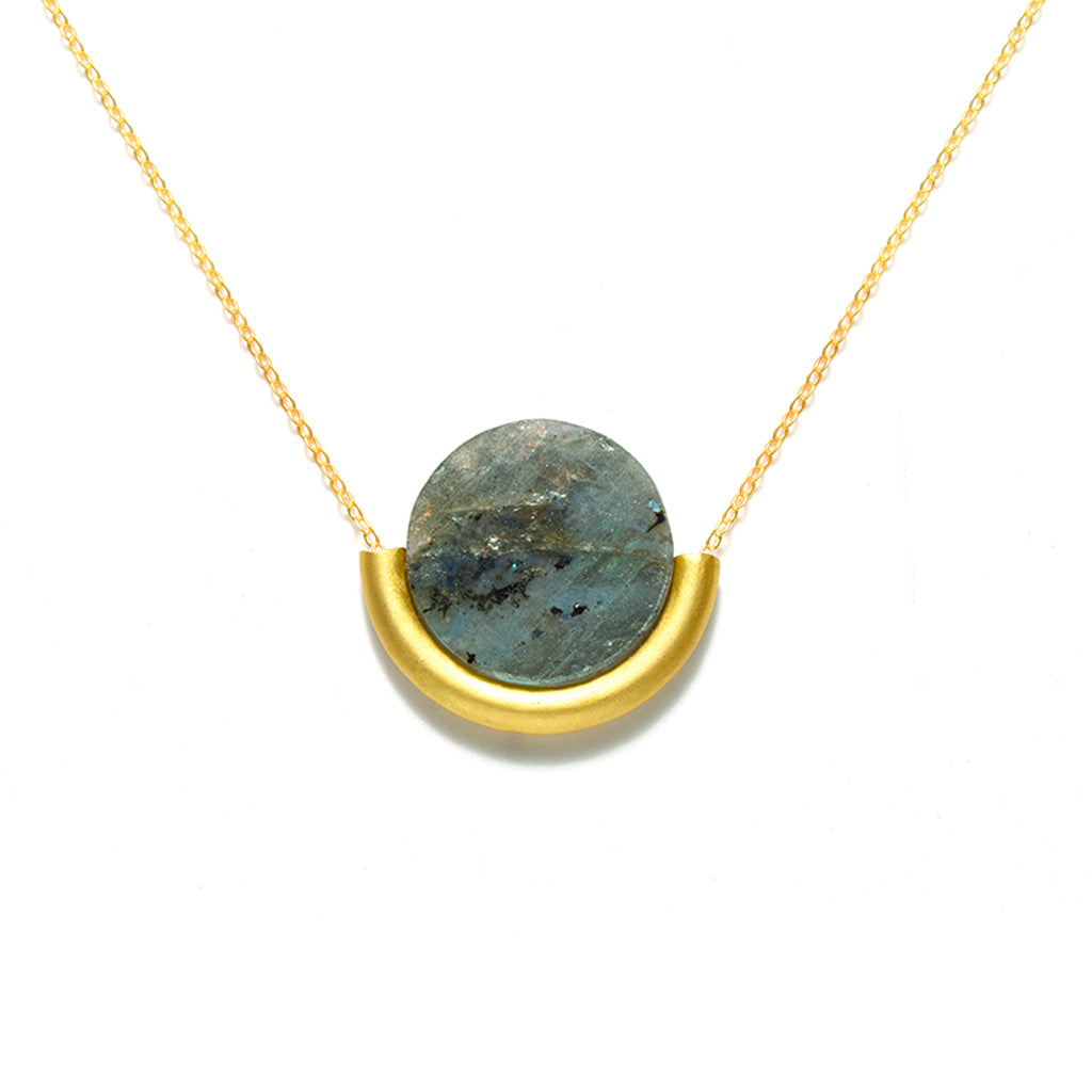 High-end design disc gold pendant