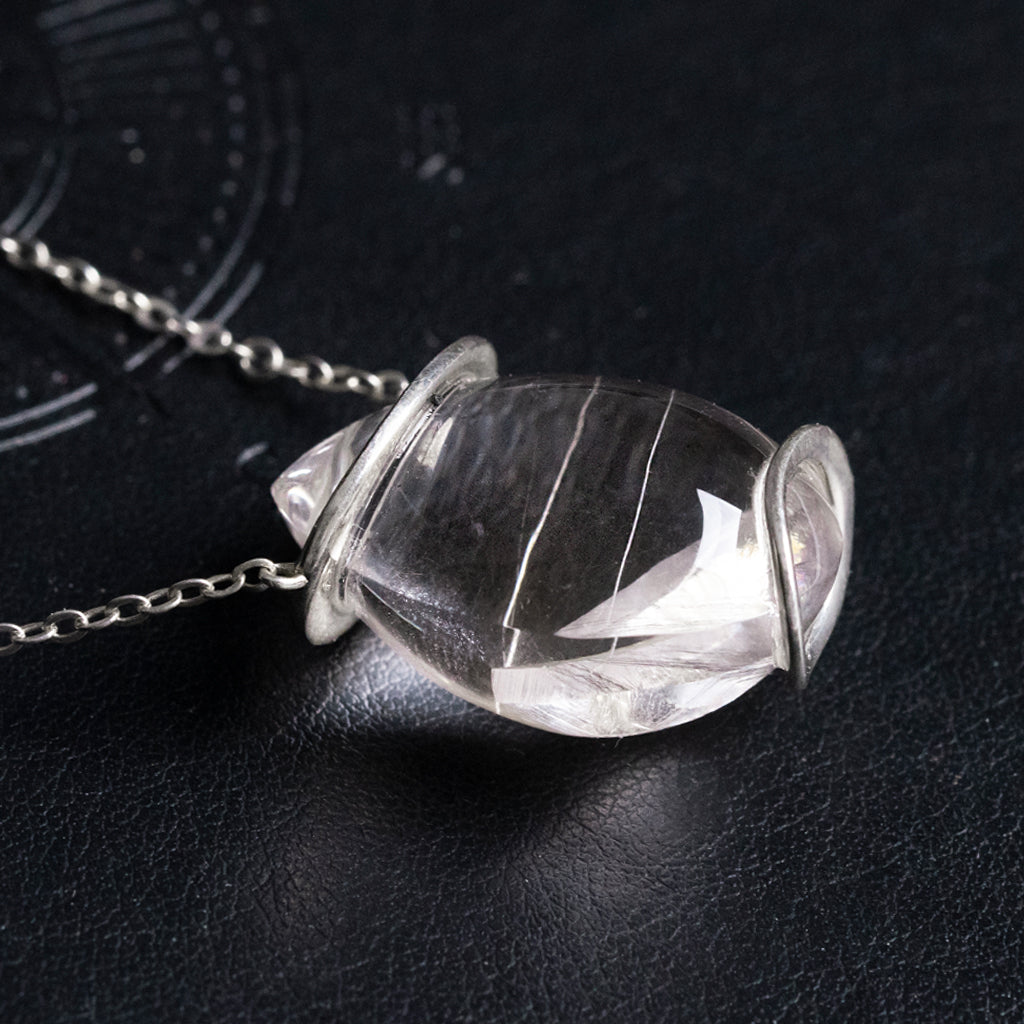 High end design drop-shaped white crystal pendant