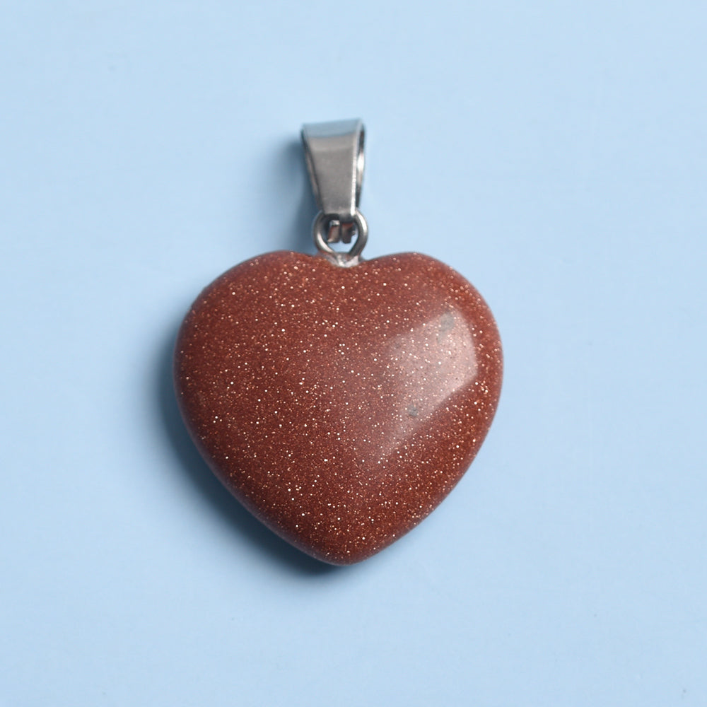 Natural crystal love pendant a large number of inventory manufacturers direct sales of more than many styles