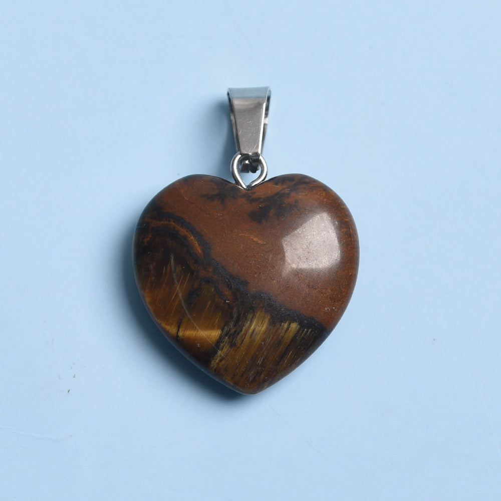 Natural crystal love pendant a large number of inventory manufacturers direct sales of more than many styles