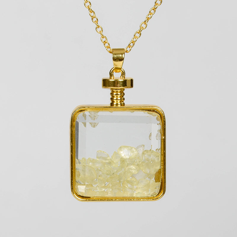 Amazon's hot new multi-color optional neckwear rubble square powder crystal simple personality necklace circular pendant