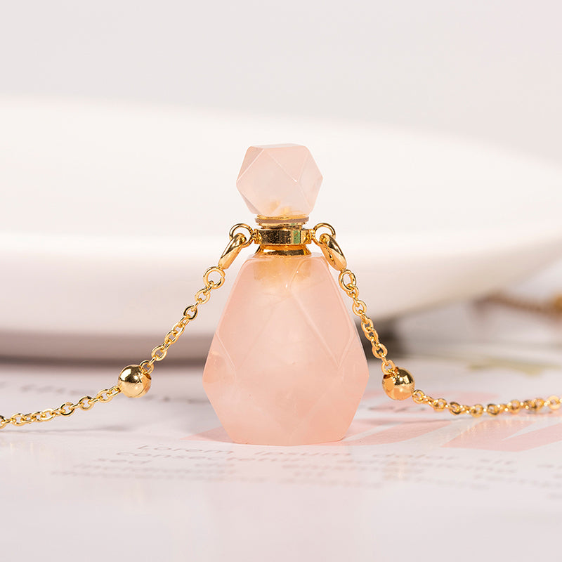 Amazon sells new multi-color optional collars crystal perfume bottle simple personality necklace pendant