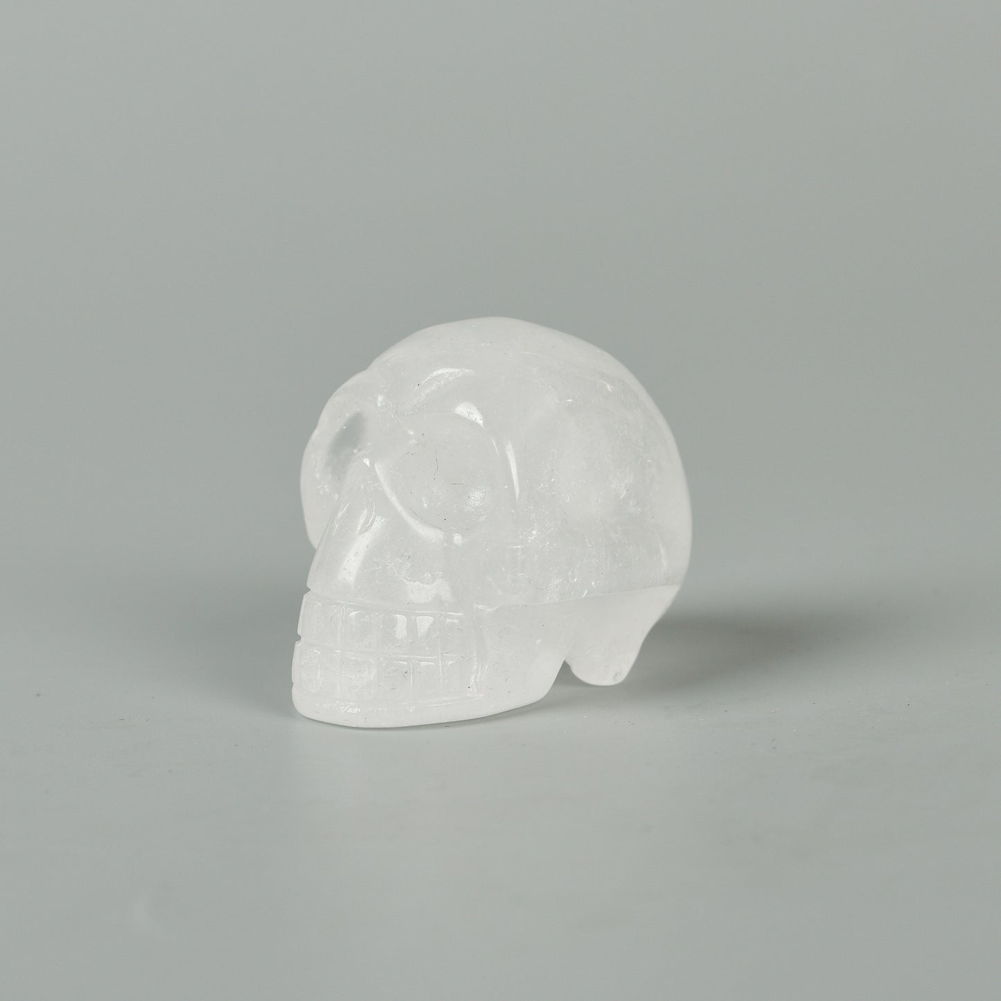 Carving skulls carved skull engraving crystal skull crystal wholesale gift factory outlet